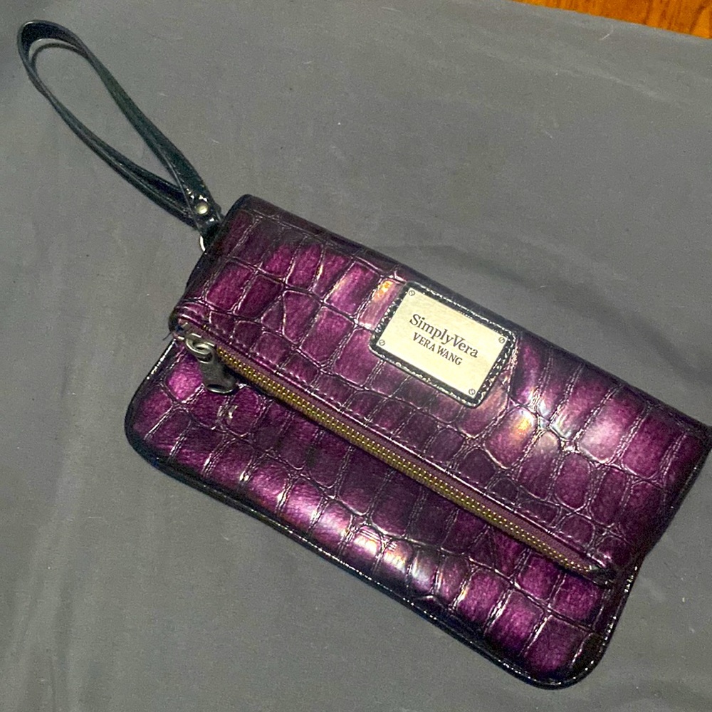 Simply Vera Vera Wang clutch wristlet bag
